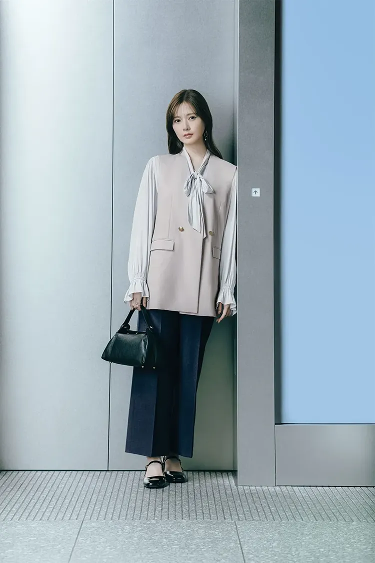 ノーカラーダブルジレ