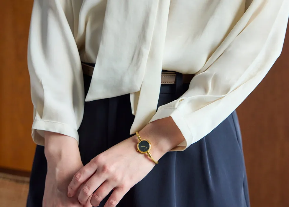 すっきりとした8分袖