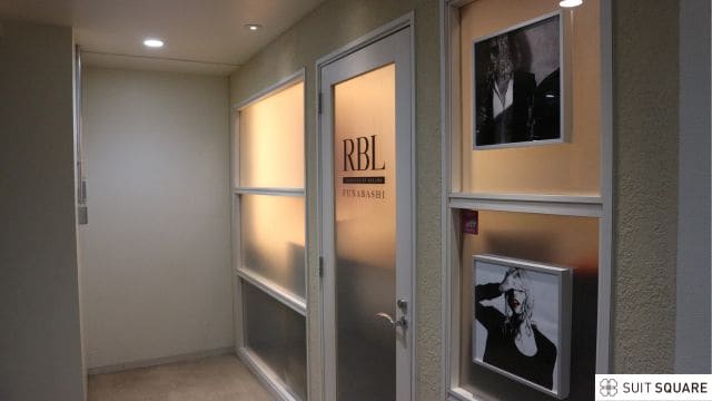 ローランドビューティーラウンジを潜入調査している様子