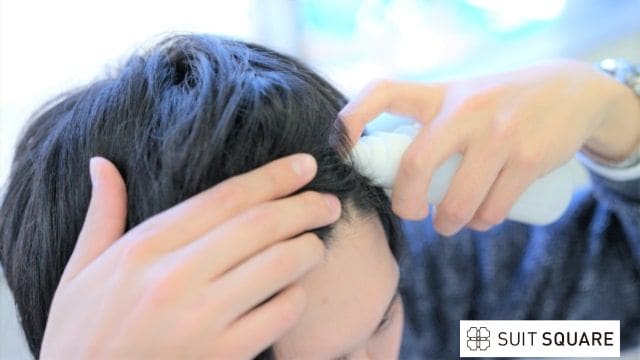 育毛剤を塗布する