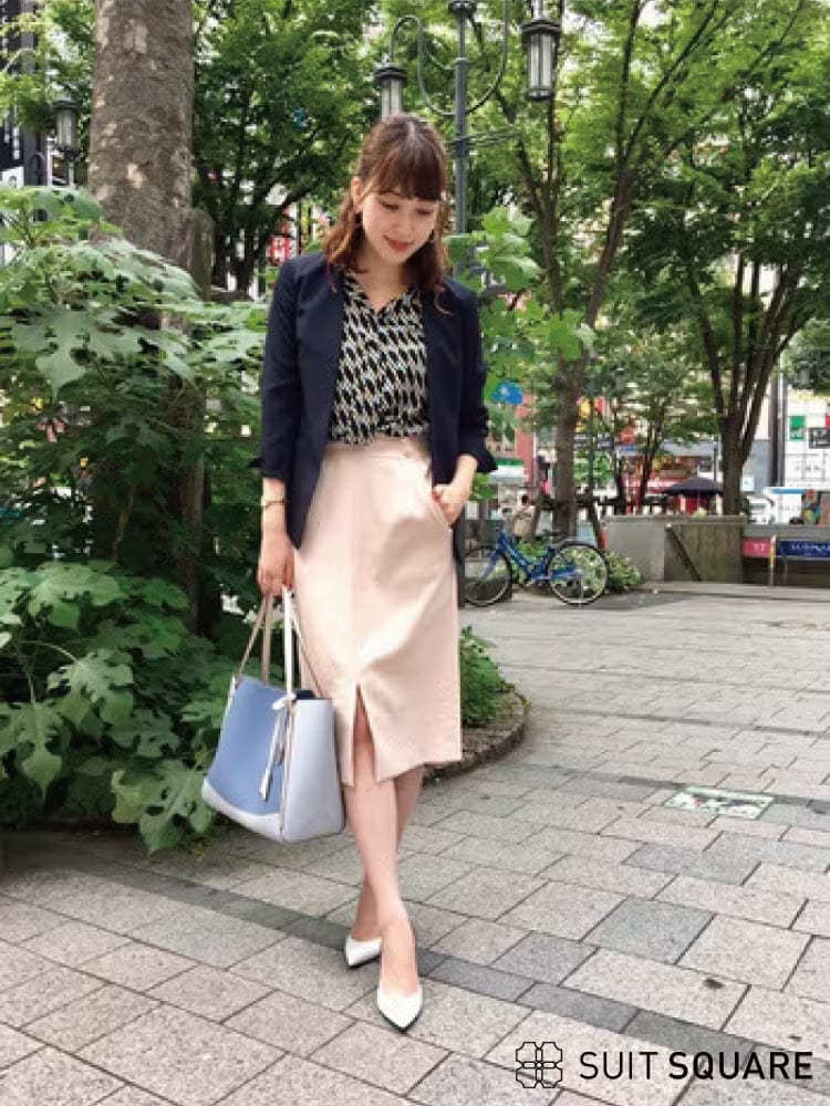 ジャケット ネイビー コーディネート