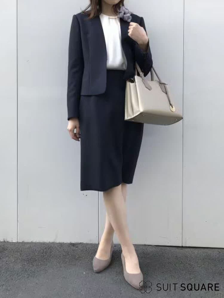ダークカラースーツコーデ1